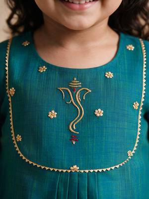 Sishu girls aqua embroidered kurta with dhoti pant 2