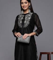 Women Floral Yoke Design Chanderi Silk Straight Kurta with Trousers