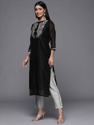 Women Floral Yoke Design Chanderi Silk Straight Kurta with Trousers 5