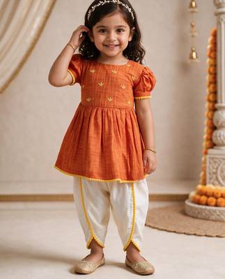 Sishu girls orange floral embroidered kurta with dhoti pant 3