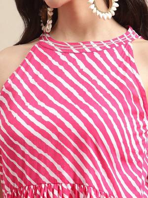 Women Pink Leheriya Printed Gotta Patti Kurti with Sharara & With Dupatta 2