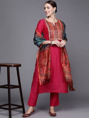 Women Fuchsia Yoke Design Kurta with Trousers & With Dupatta 7