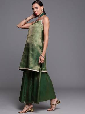 Women Green Geometric Woven Design Kurta with Sharara & With Sequin Dupatta 6