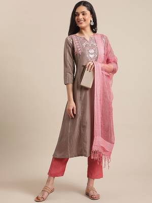 Women Beige & Pink Floral Yoke Design Regular Kurta With Trousers & Dupatta 7
