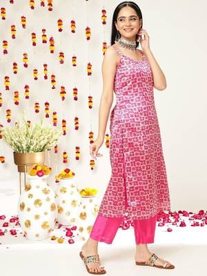 Women Batik Abstract Print Shoulder Straps Straight Kurta With Trousers & Dupatta 4