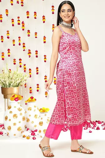 Women Batik Abstract Print Shoulder Straps Straight Kurta With Trousers & Dupatta