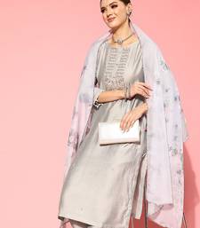 Floral Embroidered Regular Beads and Stones Kurta with Trousers & Dupatta