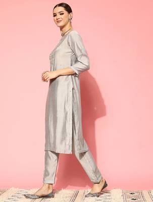 Floral Embroidered Regular Beads and Stones Kurta with Trousers & Dupatta 4