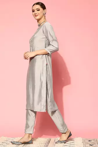 Floral Embroidered Regular Beads and Stones Kurta with Trousers & Dupatta