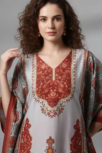 Women Ethnic Motifs Printed Regular Kurta with Trousers