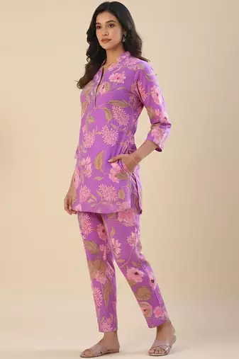 Lavendar Floral Printed Mandarin Collar Straight Pure Cotton Kurta With Trousers