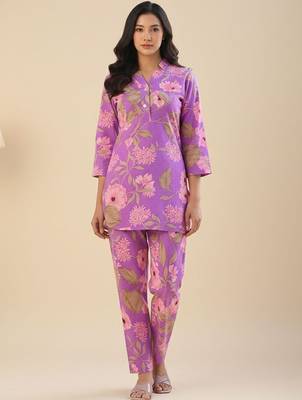 Lavendar Floral Printed Mandarin Collar Straight Pure Cotton Kurta With Trousers 1