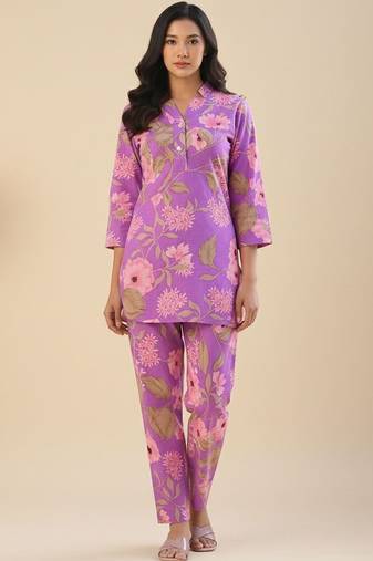 Lavendar Floral Printed Mandarin Collar Straight Pure Cotton Kurta With Trousers
