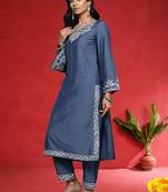 Women Floral Embroidered Sequinned Kurta with Trousers & Dupatta