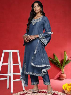 Women Floral Embroidered Sequinned Kurta with Trousers & Dupatta 6