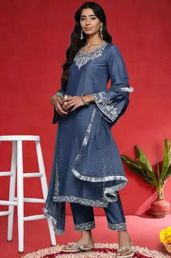 Women Floral Embroidered Sequinned Kurta with Trousers & Dupatta