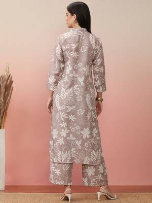 Floral Printed Kurta with Trousers 5