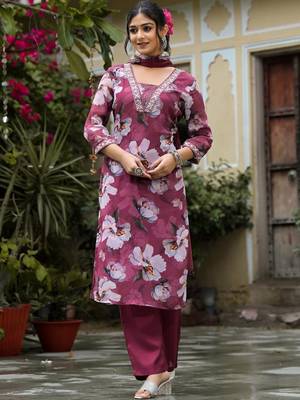 V-Neck Mirror & Sequins Embellished Kurta Paired With Trousers & Chiffon Dupatta 5