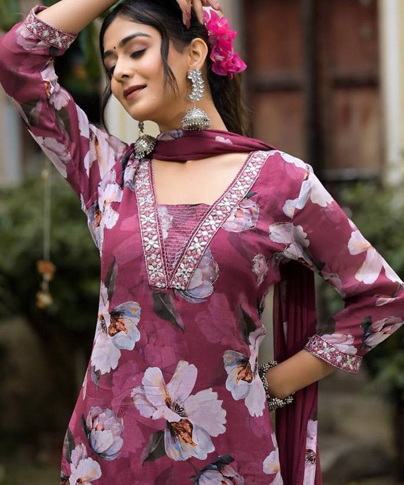 V-Neck Mirror & Sequins Embellished Kurta Paired With Trousers & Chiffon Dupatta