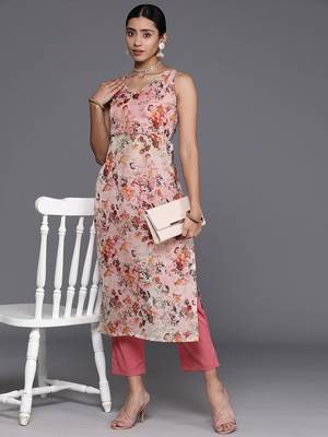 Floral Printed High Slit Kurta with Trousers 6