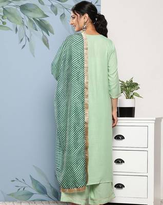 Women Green Kurta with Palazzos & With Dupatta 3