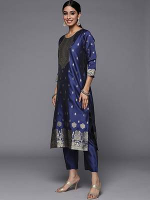 Women Blue Kurta with Trousers & With Dupatta 6