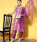 Women Floral Silk Blend Woven Metallic Kurta Set