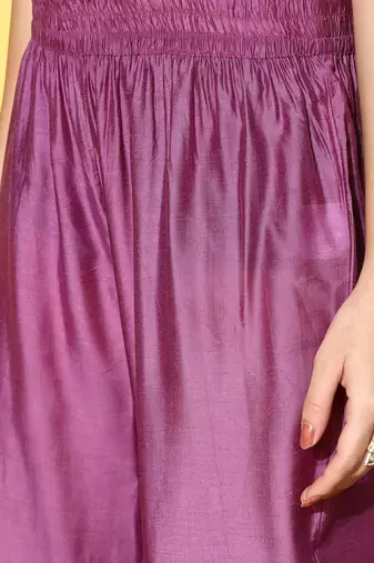 Women Floral Silk Blend Woven Metallic Kurta Set