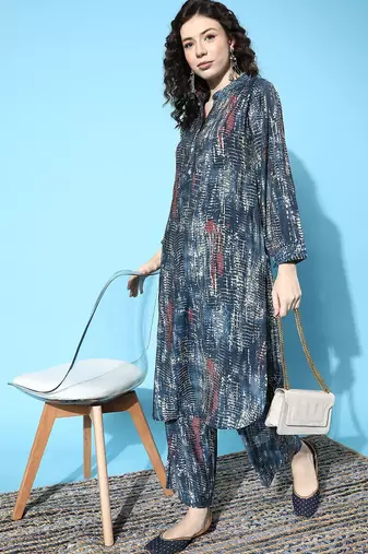 Dyed Regular Kurta with Trousers