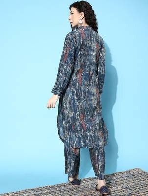 Dyed Regular Kurta with Trousers 5