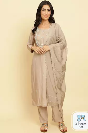 Floral Embroidered Regular Beads and Stones Kurta With Trousers & Dupatta