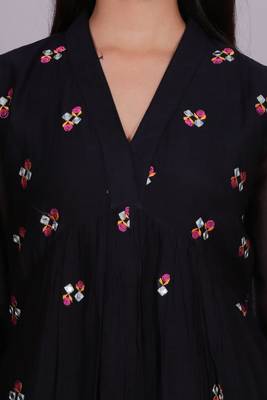 Black chanderi gathered dress with embroidery 3
