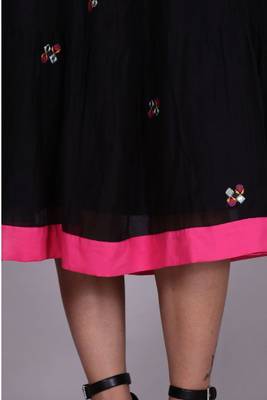 Black chanderi gathered dress with embroidery 4