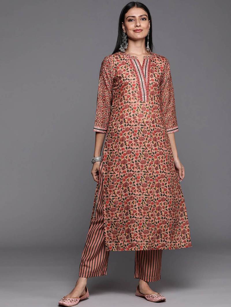 Women Peach-Coloured Floral Printed Winter Kurta with Palazzos