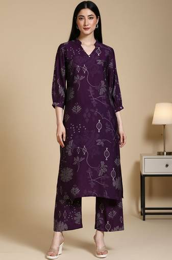 Women Bandhani Printed Kurta with Trousers