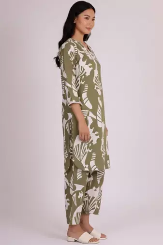 Women Abstract Printed V-Neck Pure Cotton Kurta with Palazzos