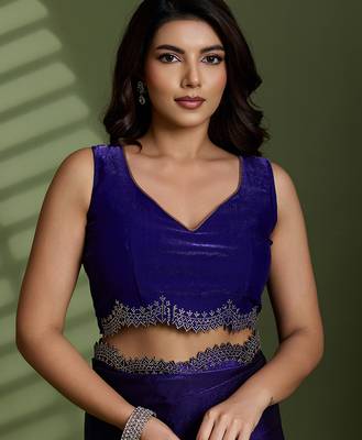 Purple tissue satin embellished saree with unstitched blouse piece. 5
