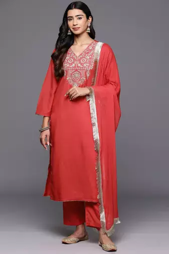 Women Floral Embroidered Regular Sequinned Kurta with Trousers & With Dupatta
