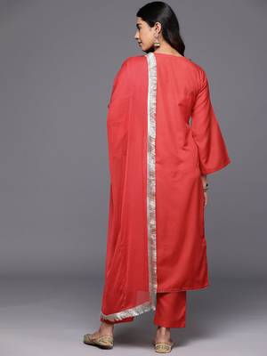 Women Floral Embroidered Regular Sequinned Kurta with Trousers & With Dupatta 6