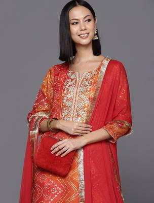 Women Bandhani Printed Kurta With Trousers & Dupatta 2