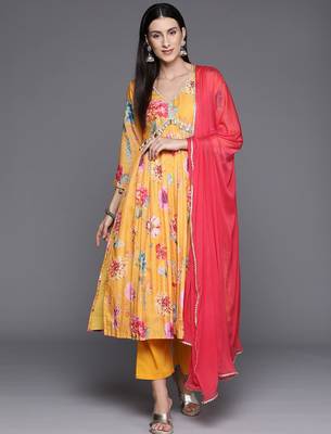 Women Floral Printed Empire Beads and Stones Kurta with Trousers & With Dupatta 1