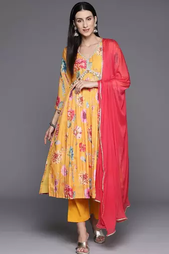 Women Floral Printed Empire Beads and Stones Kurta with Trousers & With Dupatta