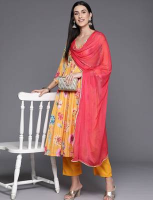 Women Floral Printed Empire Beads and Stones Kurta with Trousers & With Dupatta 7