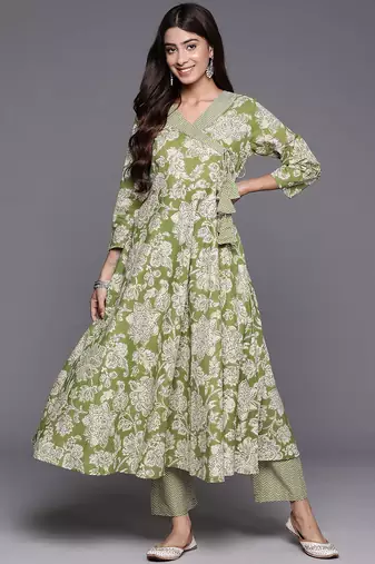 Women Floral Printed Angrakha Pure Cotton Kurta with Trousers