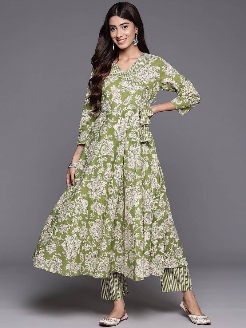 Women Floral Printed Angrakha Pure Cotton Kurta with Trousers
