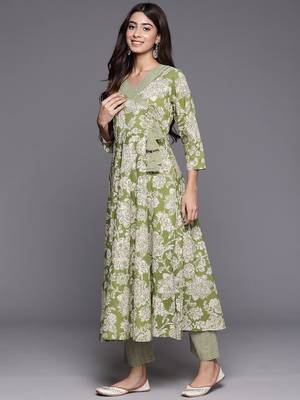 Women Floral Printed Angrakha Pure Cotton Kurta with Trousers 4