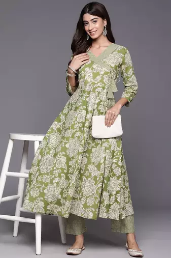Women Floral Printed Angrakha Pure Cotton Kurta with Trousers