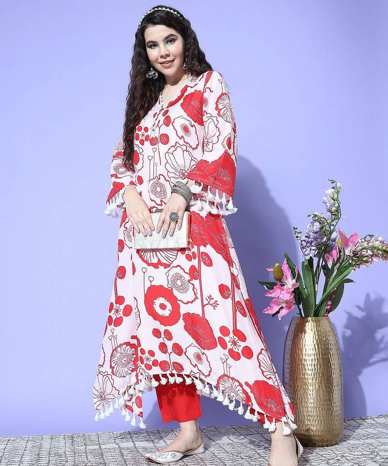 Winter Floral Printed V-Neck A-Line Woolen Kurta Set with Tesselled Hem