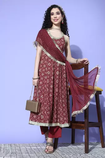 Ethnic Motifs Woven Design Sequinned Kurta with Trousers & Dupatta