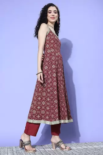 Ethnic Motifs Woven Design Sequinned Kurta with Trousers & Dupatta
